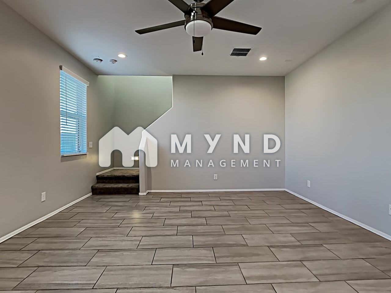 507 N 108th Ave - Photo 2 of 17