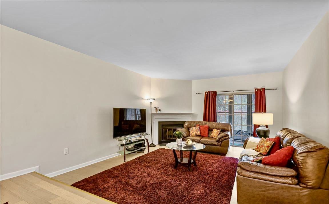 245 Valley Stream Ln - Photo 2 of 11