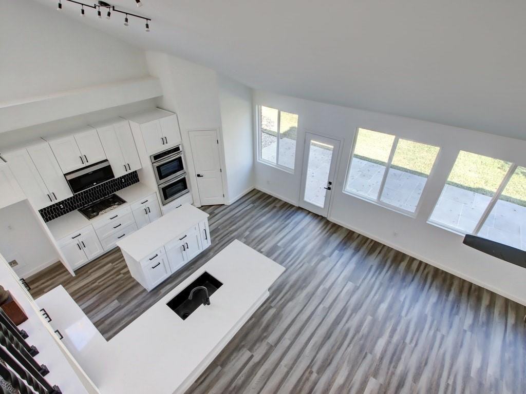 8200 Cornerwood Dr - Photo 3 of 6