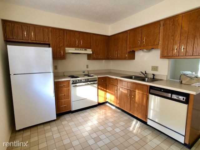 968 Woodland Rd - Photo 2 of 8