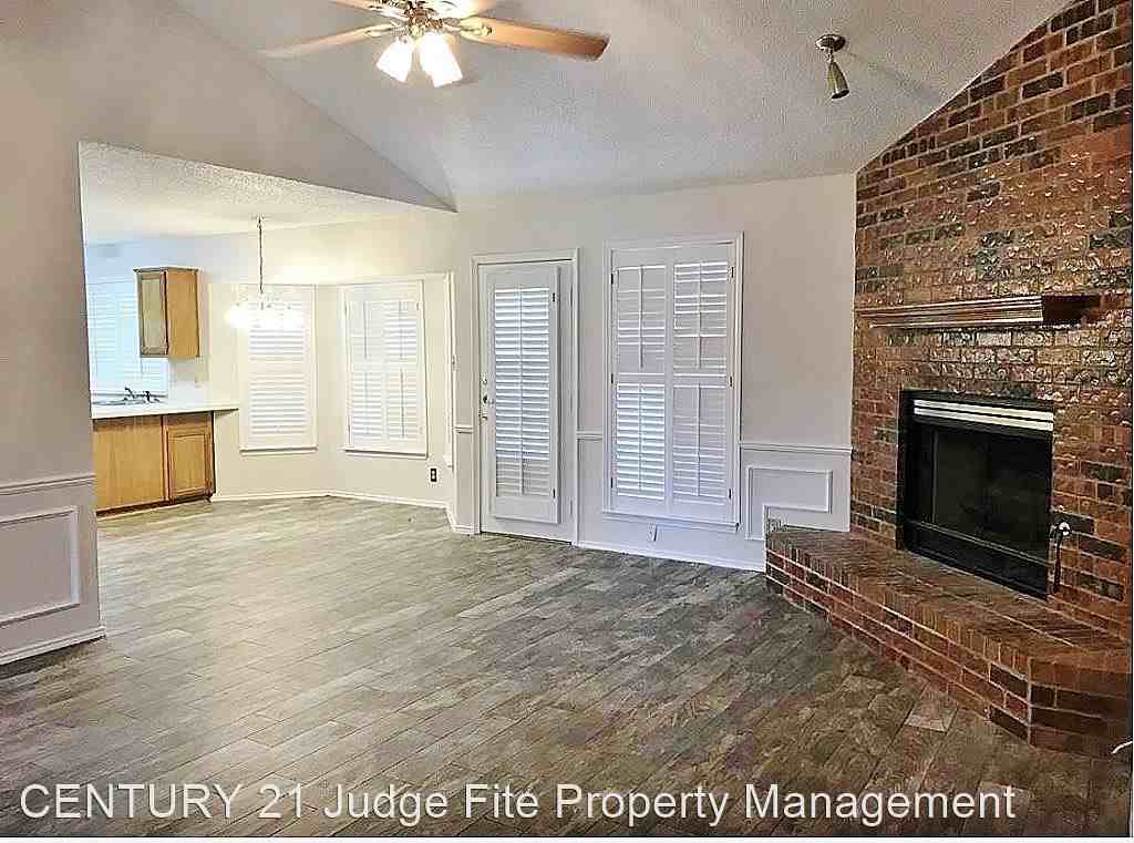 3316 Brooke St - Photo 2 of 11