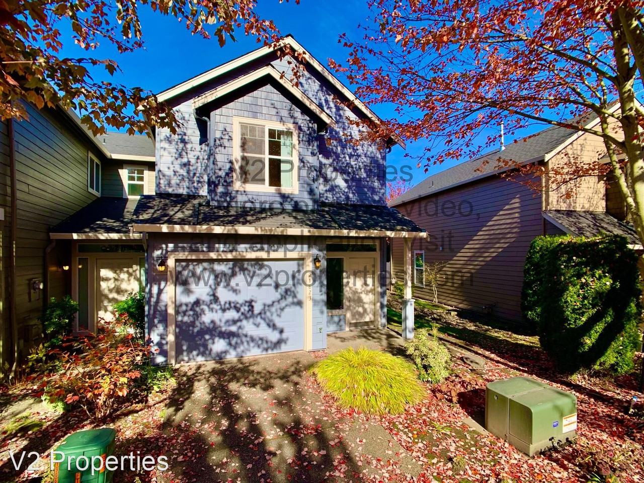 21823 Ne Larkspur Ln - Photo 3 of 33