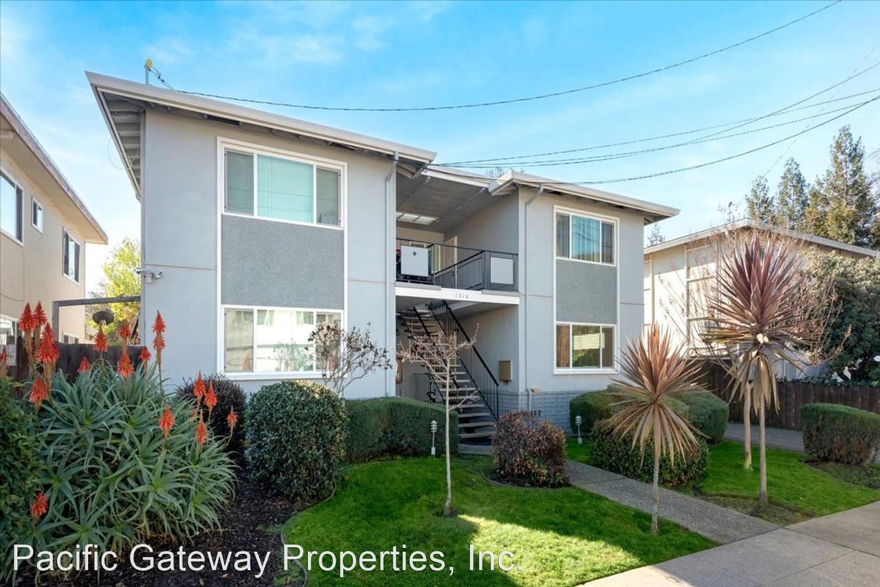 1516 Regent St - Photo 2 of 13