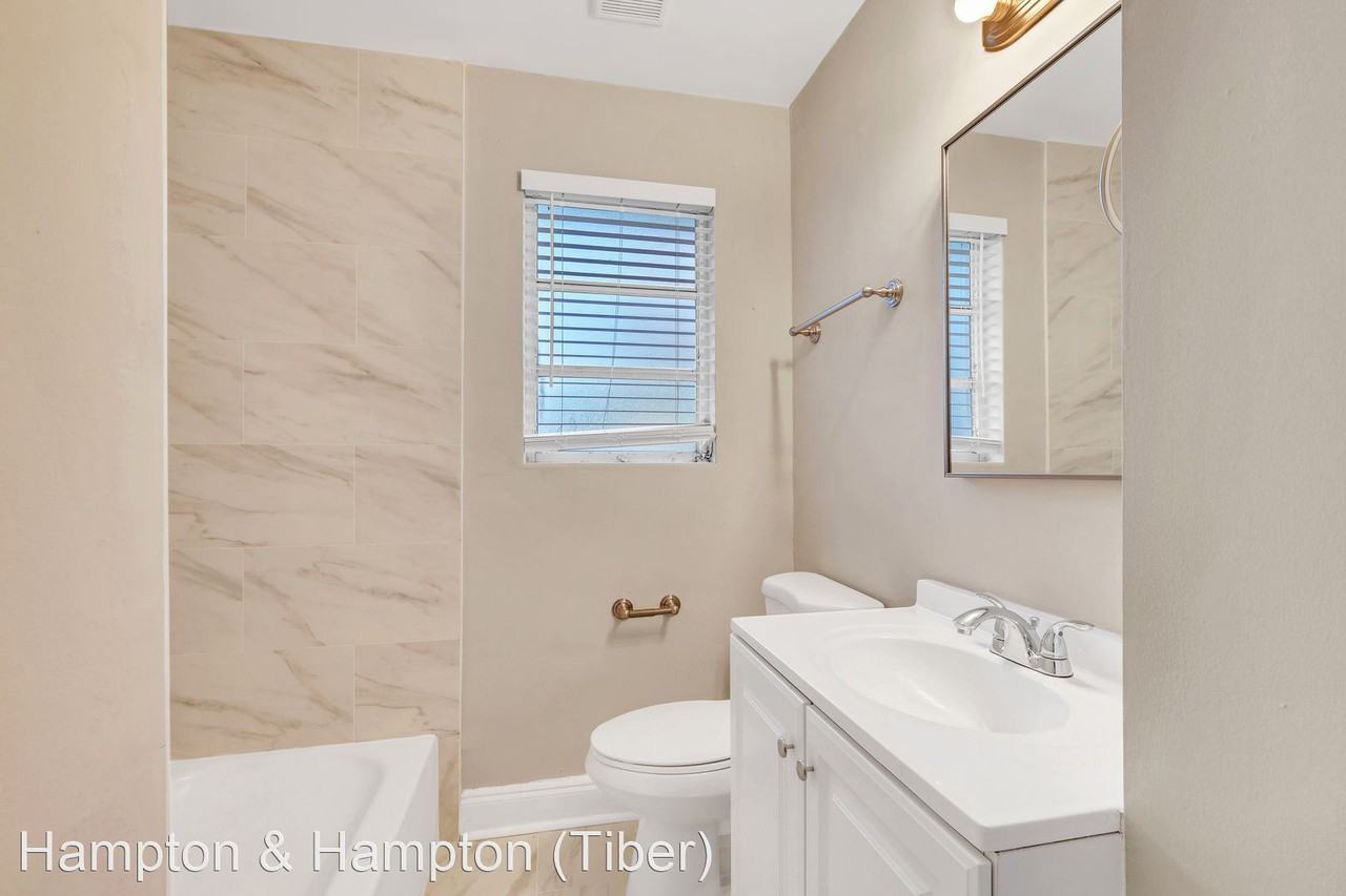 8205 Circle St S - Photo 3 of 9