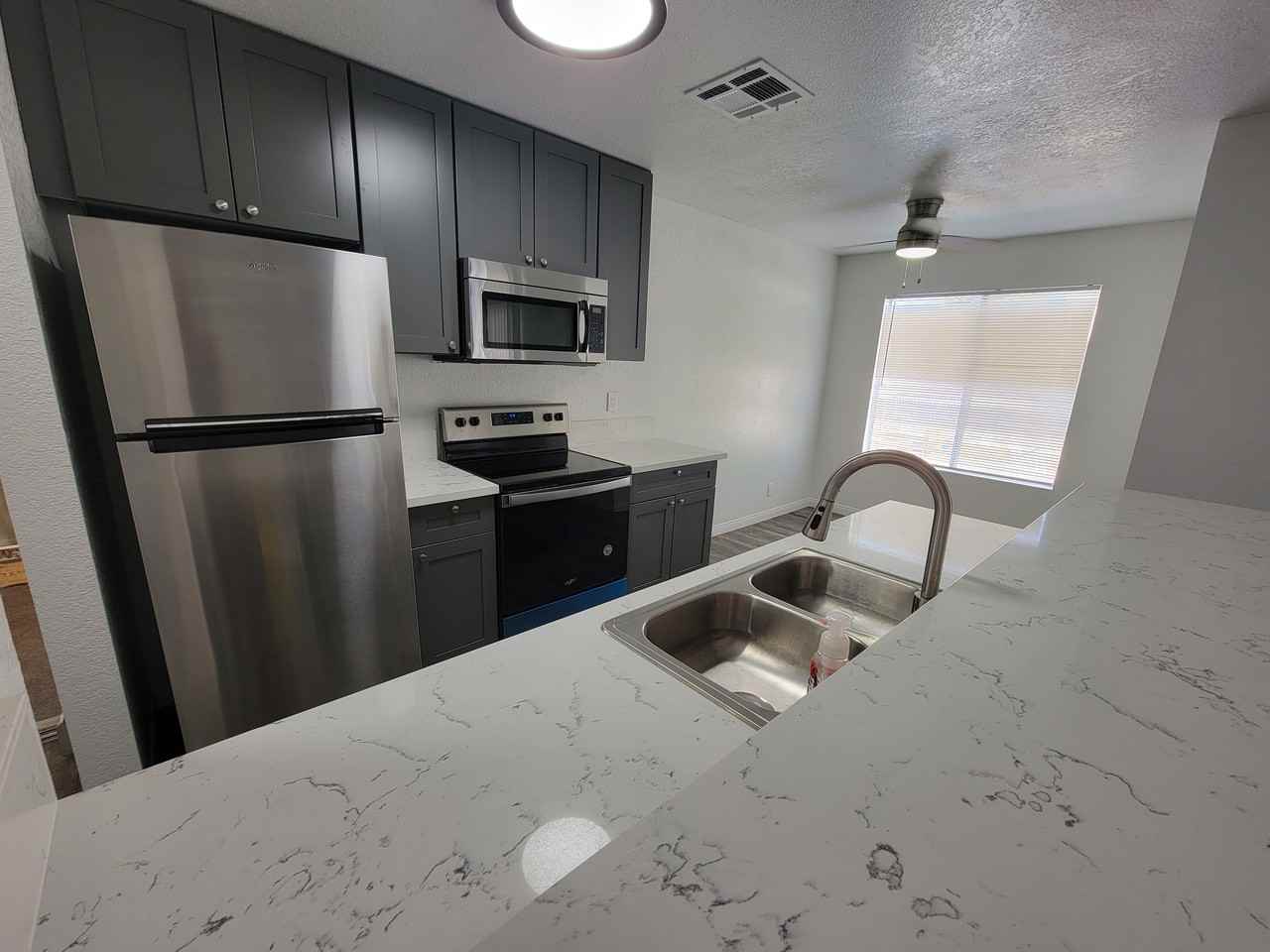 2771 Mountain Vista St - Photo 2 of 21