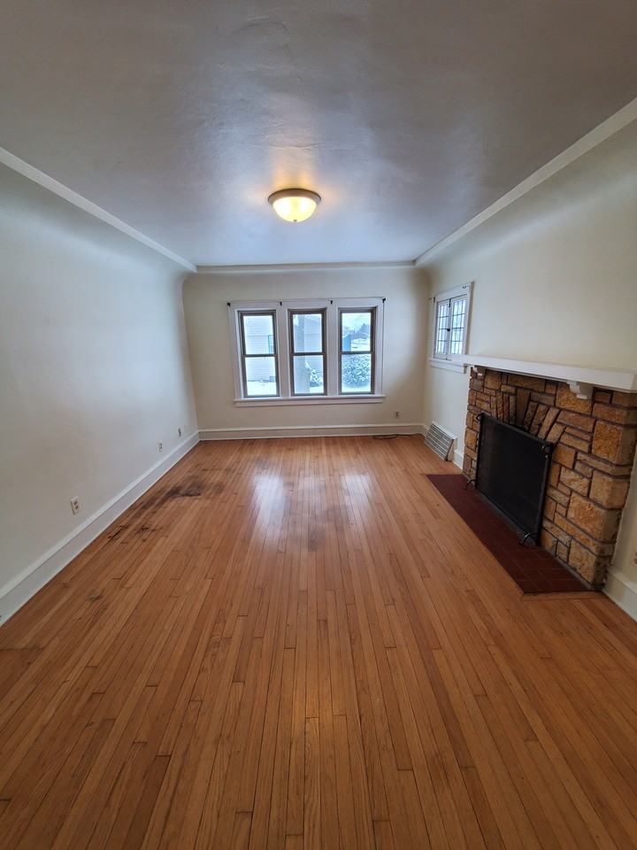 11230 W Rawson Ave - Photo 2 of 21