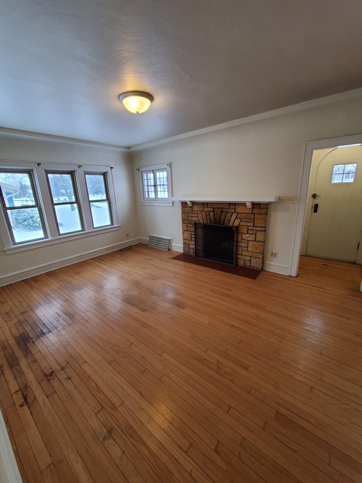 11230 W Rawson Ave - Photo 3 of 21