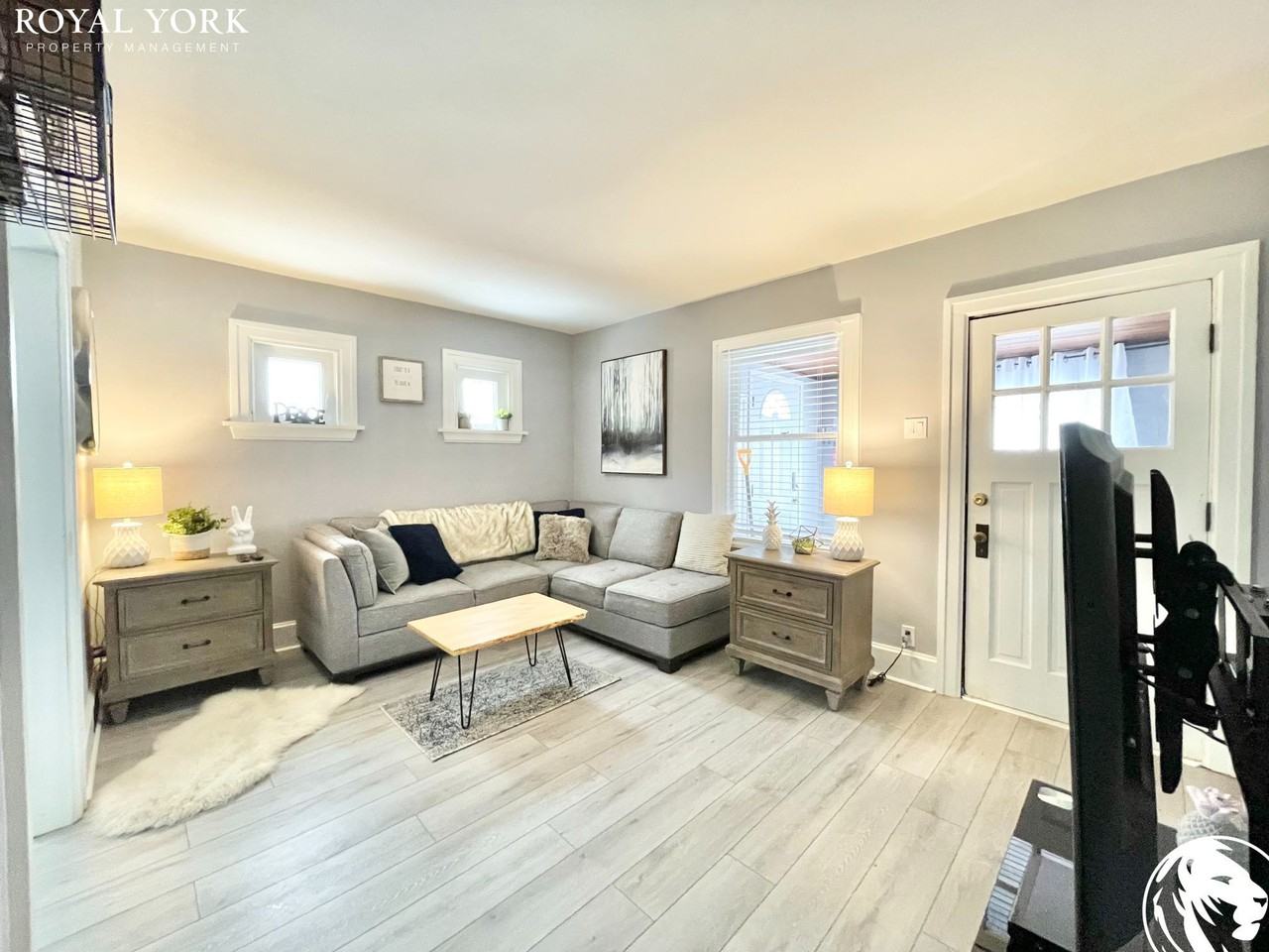 5011 Fifth Ave - Photo 2 of 21