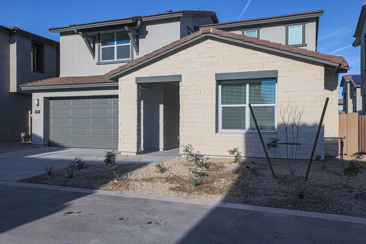 17717 W Cassia Way - Photo 3 of 34