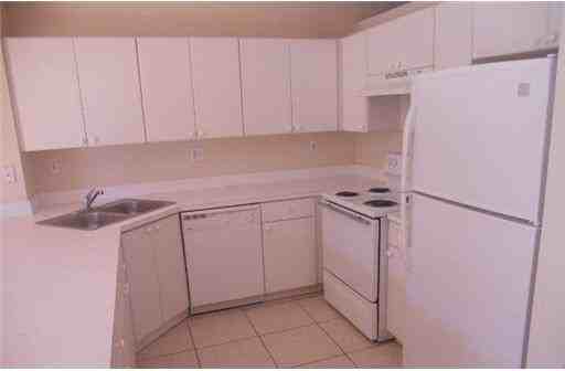 6940 Nw 179th St #1 - Photo 4 of 22