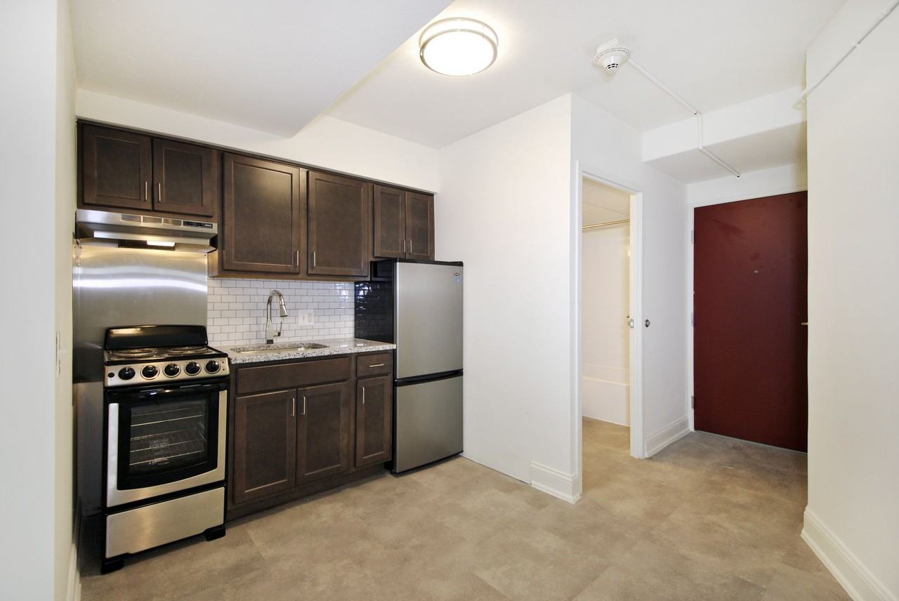 Cathedral Tower Apartments - Photo 6 of 20