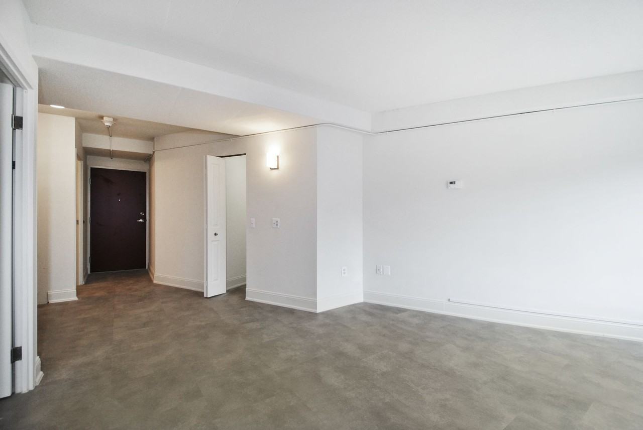 Cathedral Tower Apartments - Photo 7 of 20