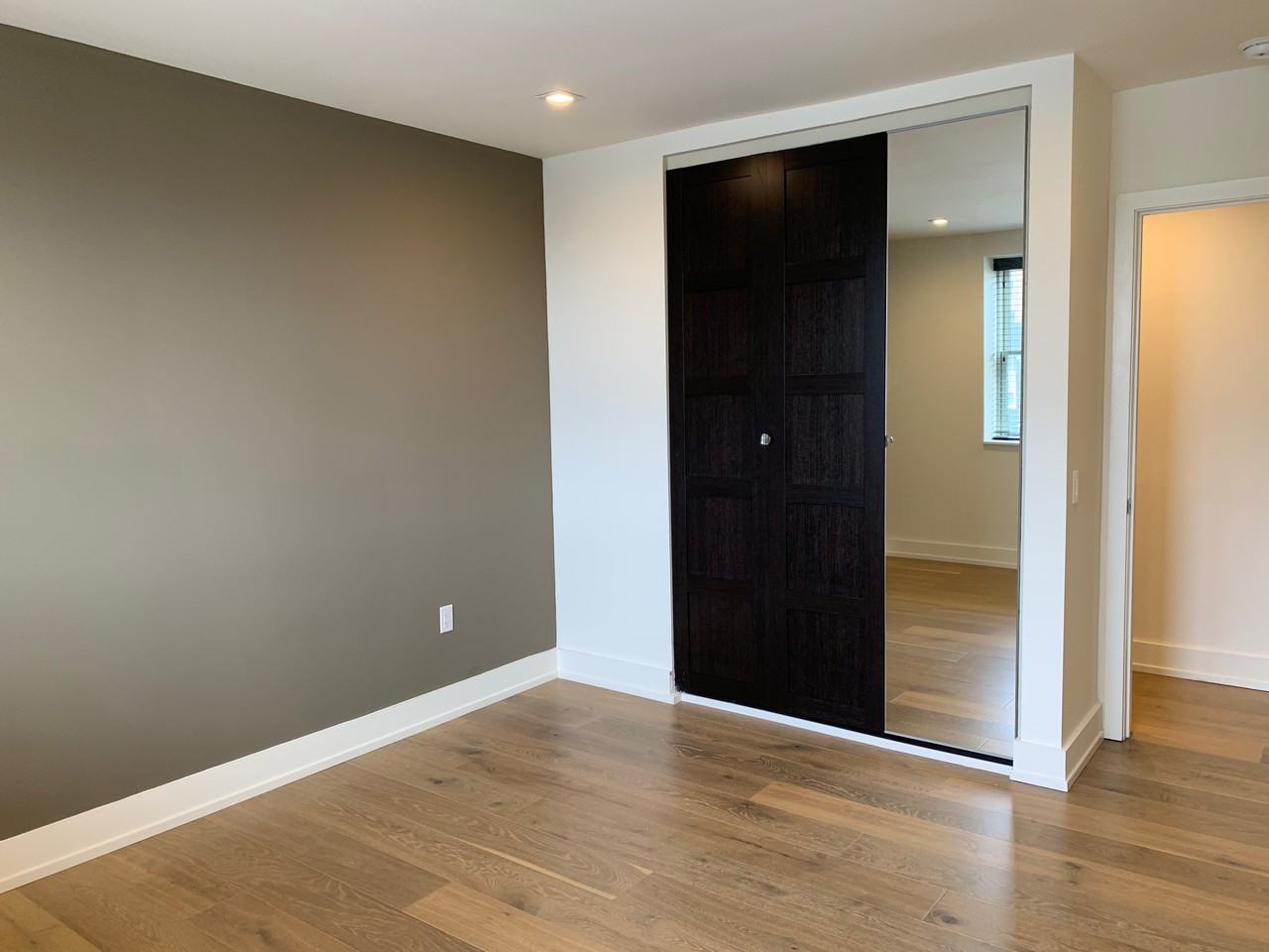 The Lincoln Building, 404 - Photo 6 of 8