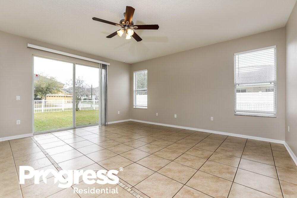 3140 Pawleys Loop N - Photo 3 of 16