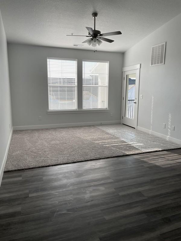 302 Wn - Photo 6 of 23