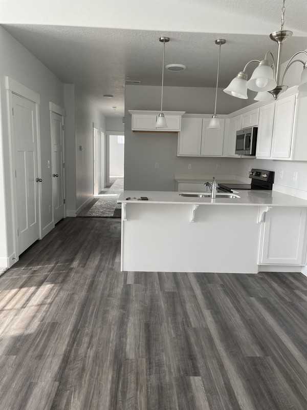 302 Wn - Photo 4 of 23