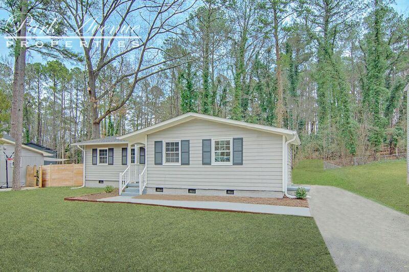 1100 Chatham Ln - Photo 3 of 25