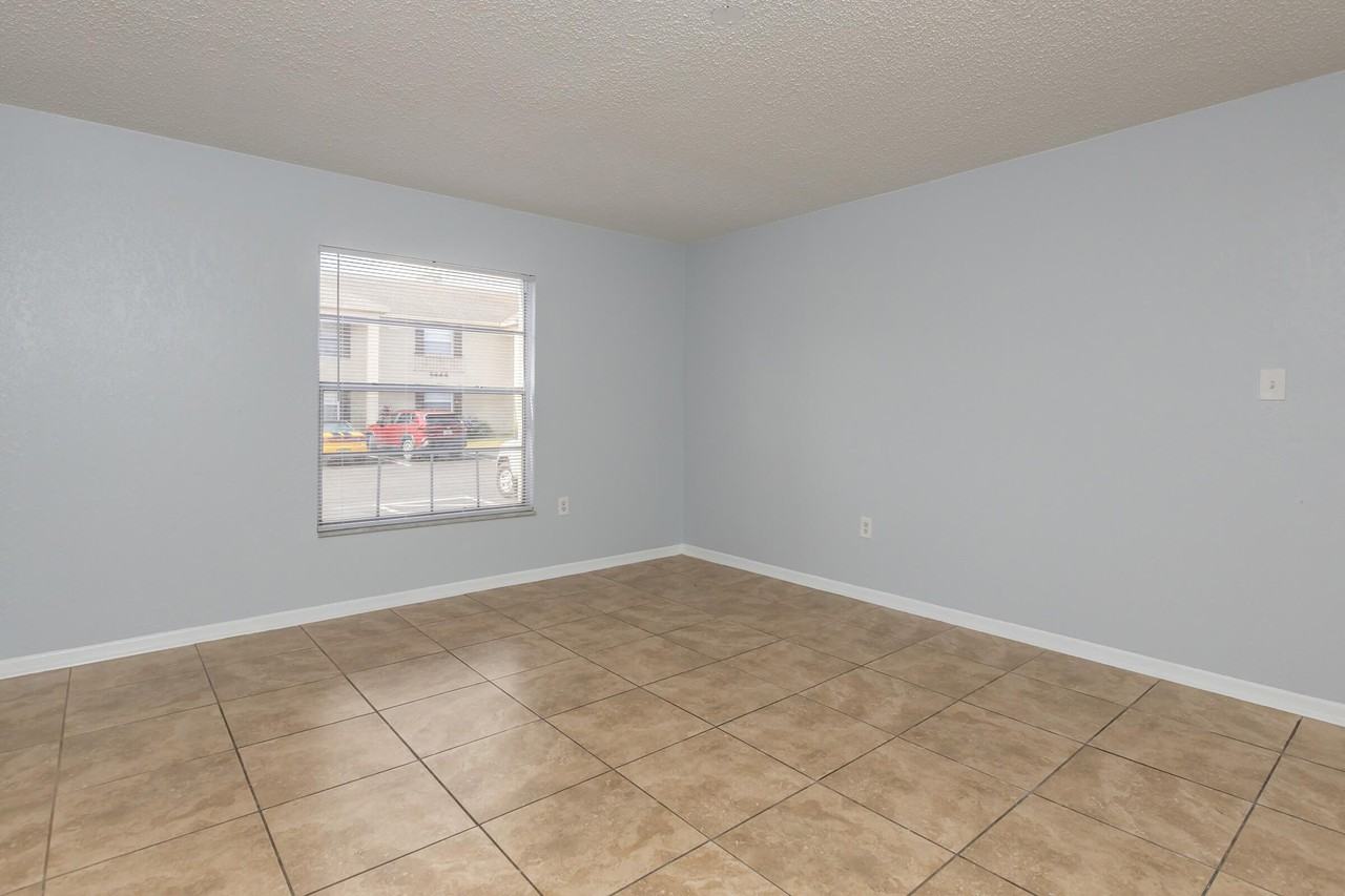 Colony East - Photo 4 of 95