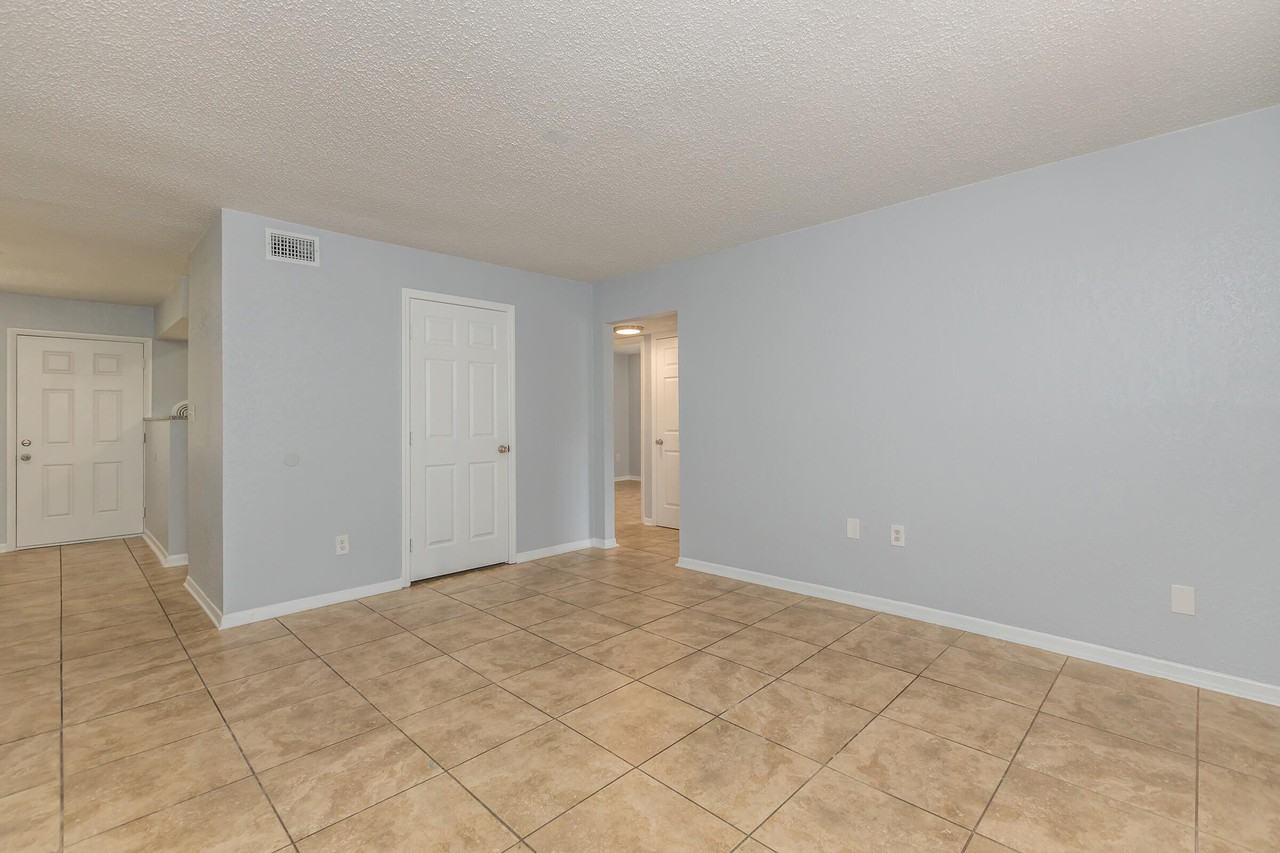 Colony East - Photo 5 of 95