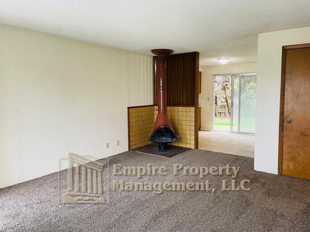 3485 Western Dr - Photo 3 of 10