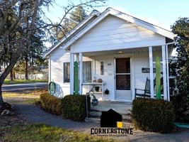 featured image of 110 6th St #1