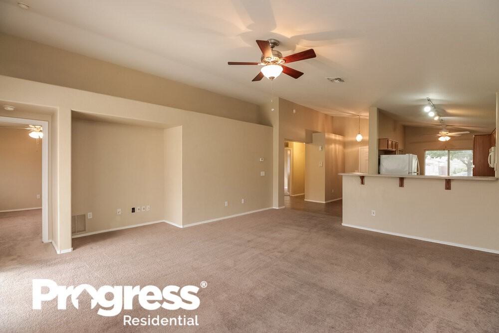 3593 S Ponderosa Dr - Photo 2 of 21