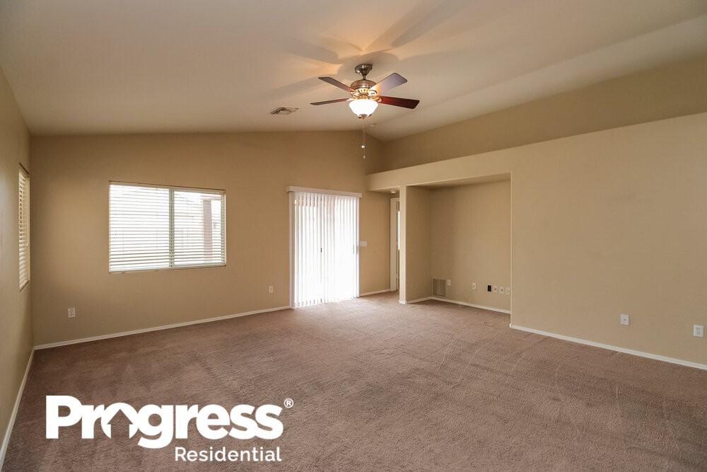 3593 S Ponderosa Dr - Photo 3 of 21