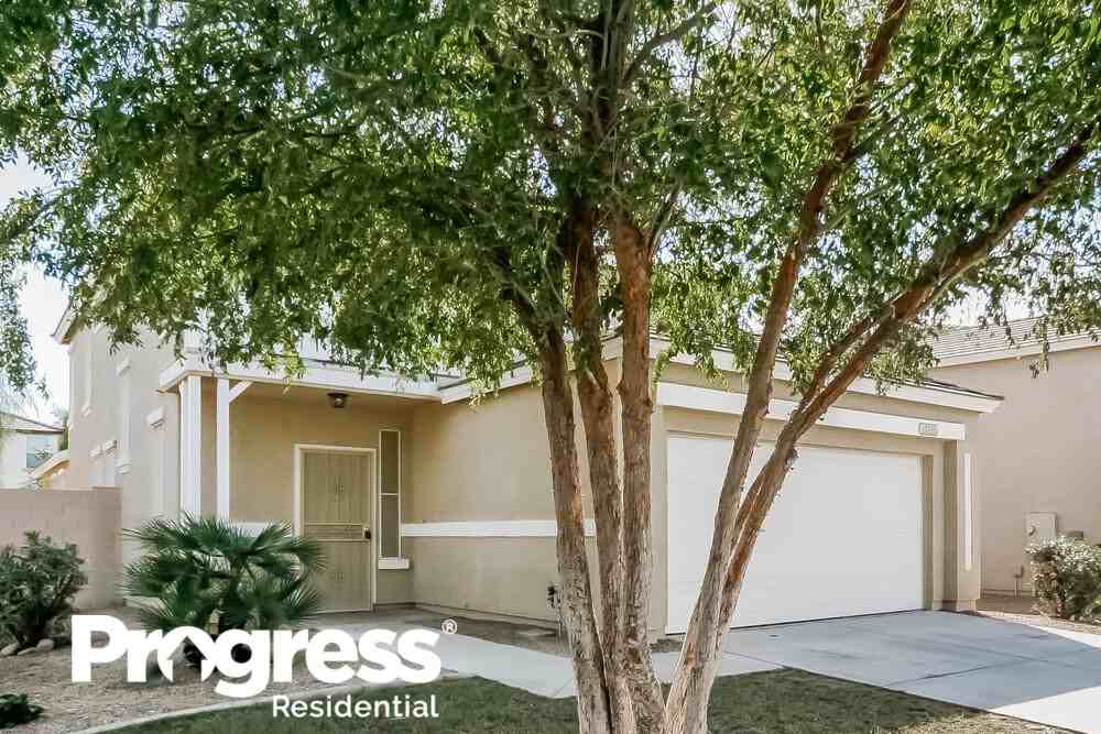 13415 W Rose Ln - Photo 2 of 18