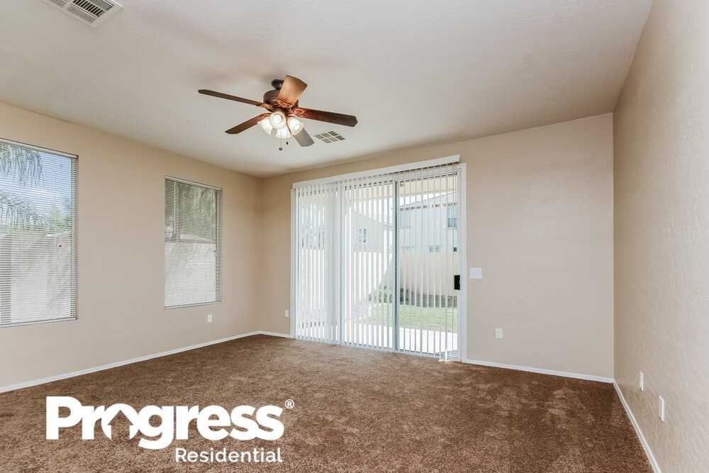 13415 W Rose Ln - Photo 3 of 18