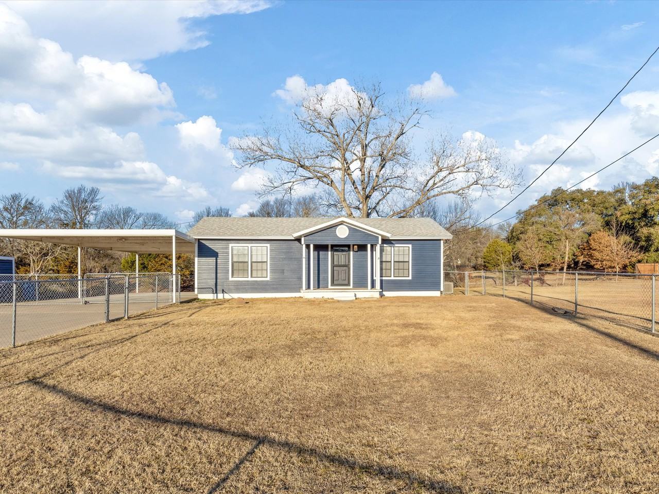 606 West Aquarius Court - Photo 3 of 27