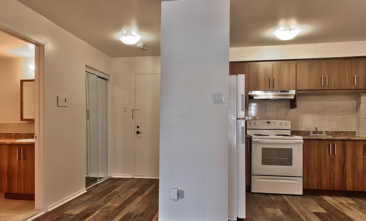 6161 LASALLE BLVD - Photo 3 of 16