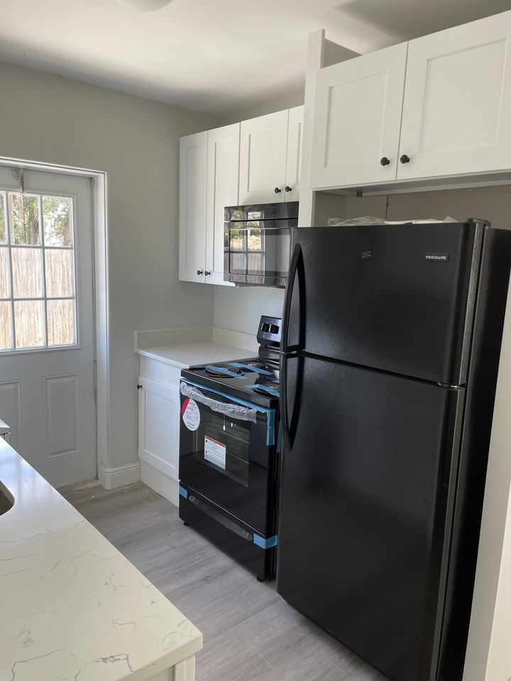 25 W Muriel St #25 - Photo 3 of 11