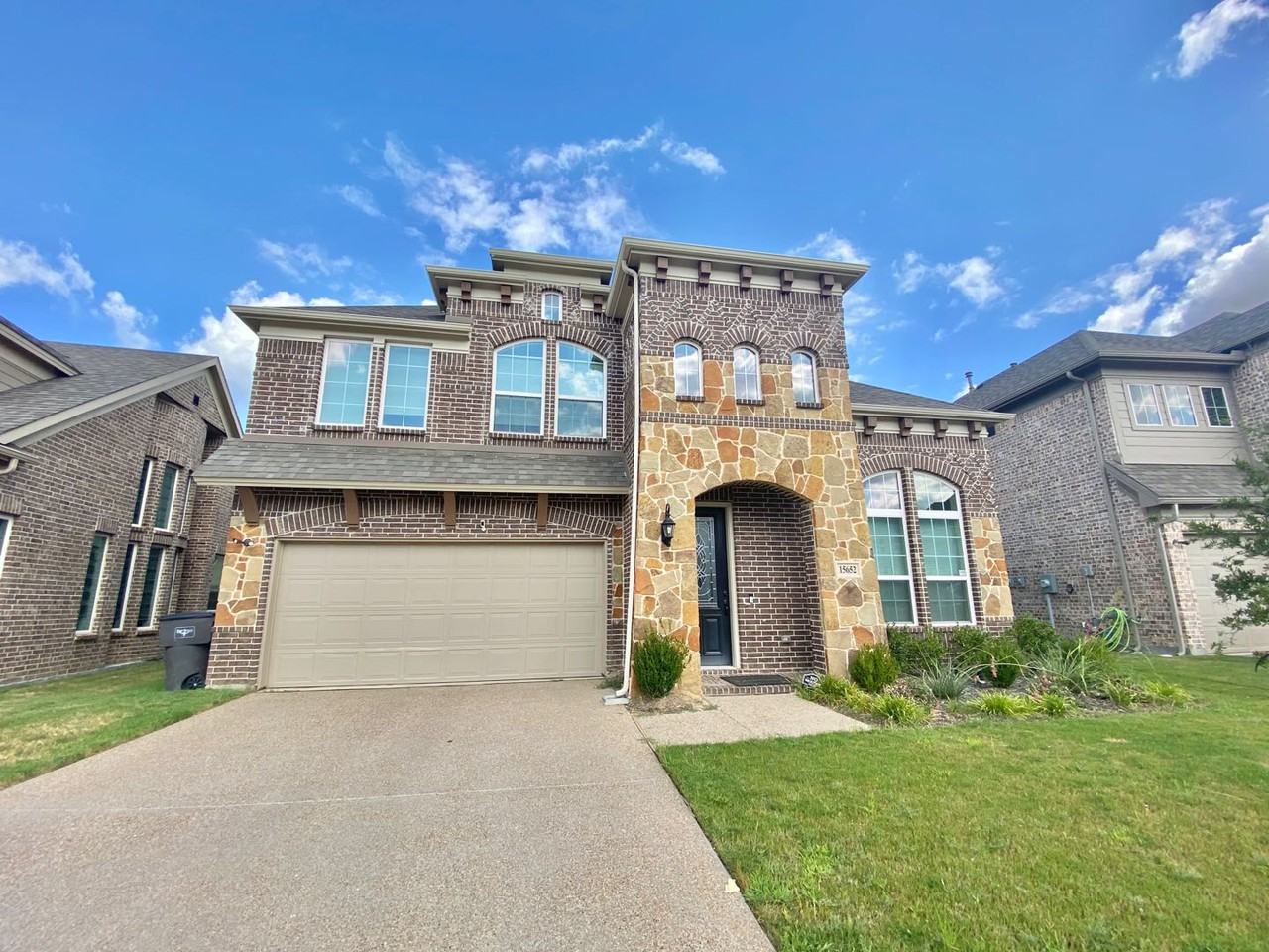 15652 Wild Cherry Ln - Photo 2 of 20