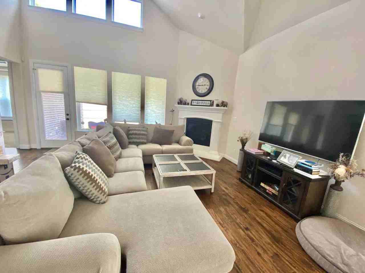 15652 Wild Cherry Ln - Photo 3 of 20