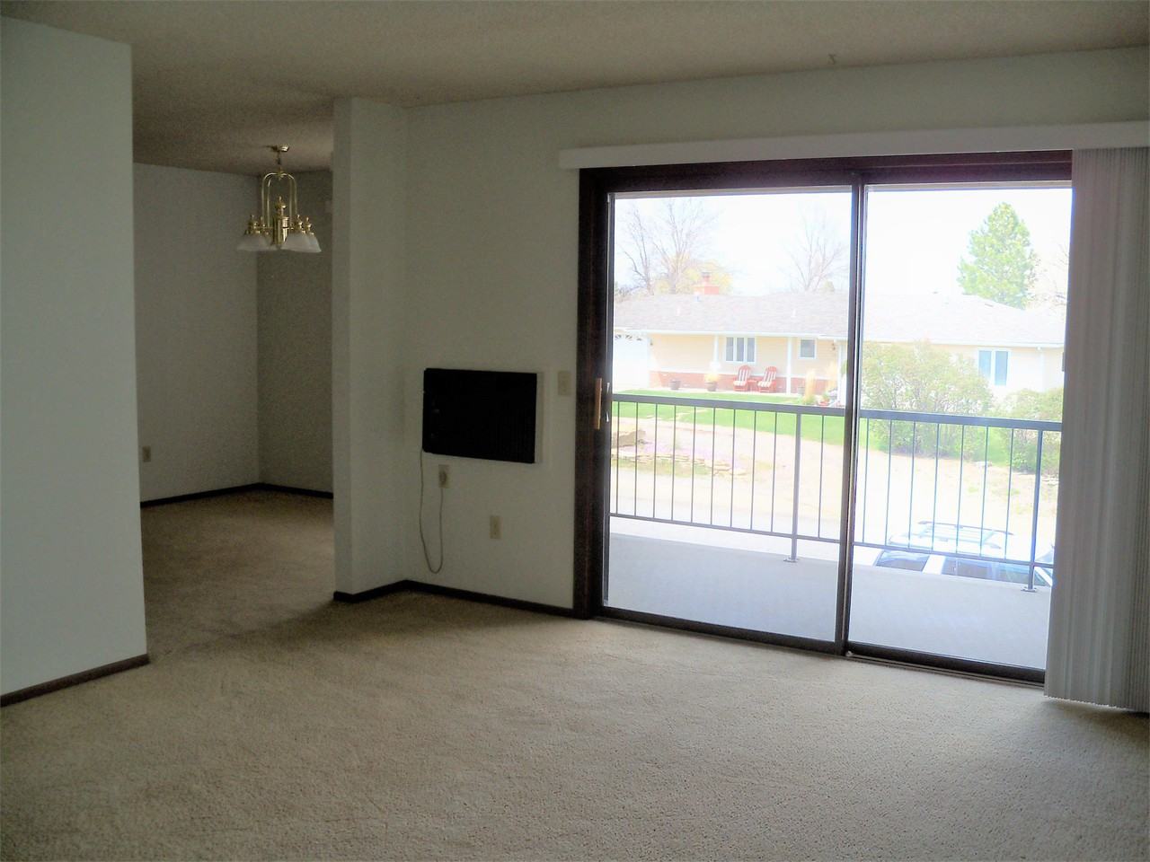 18 Almadin Ln #D - Photo 2 of 11