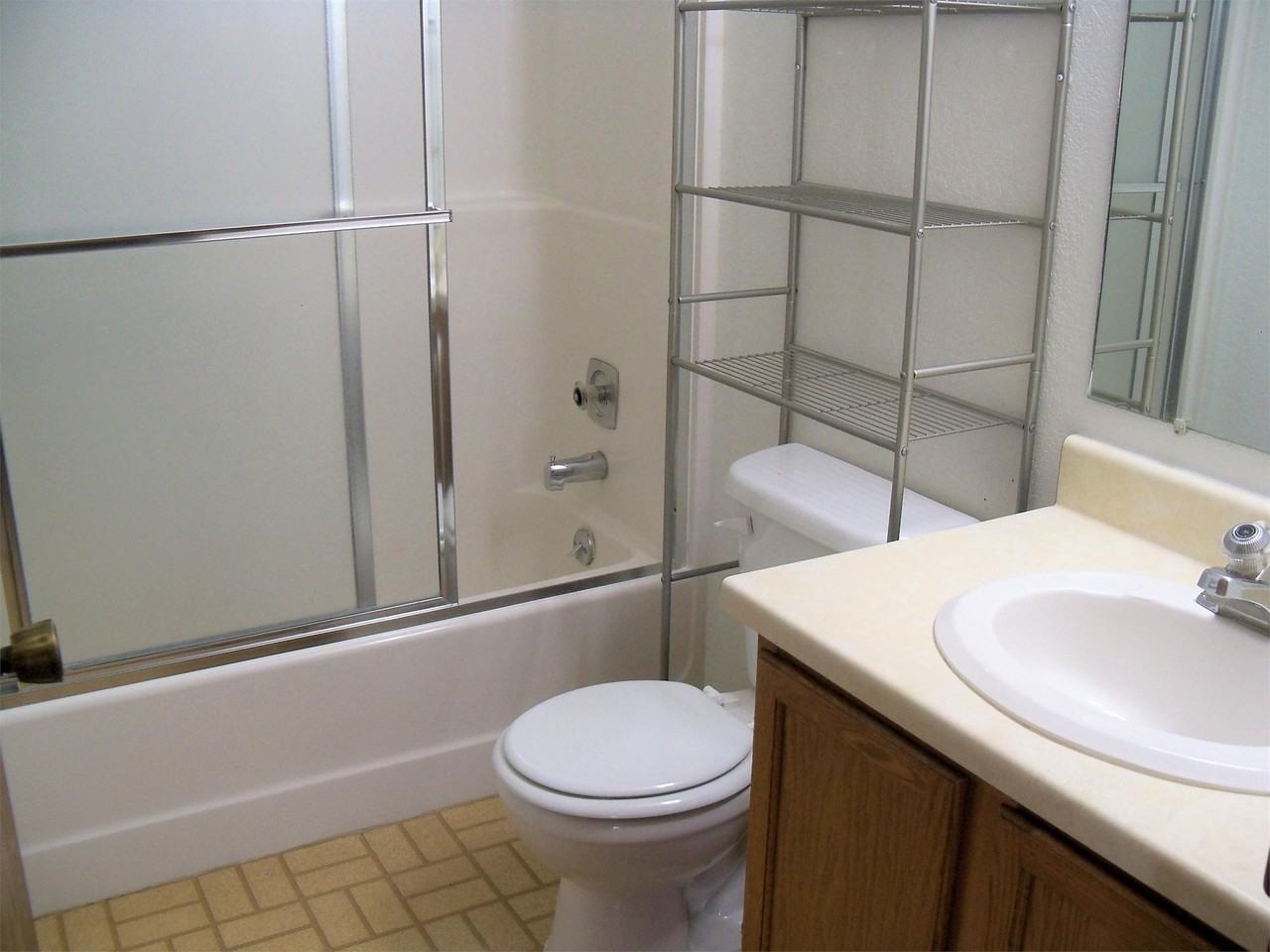 18 Almadin Ln #D - Photo 6 of 11