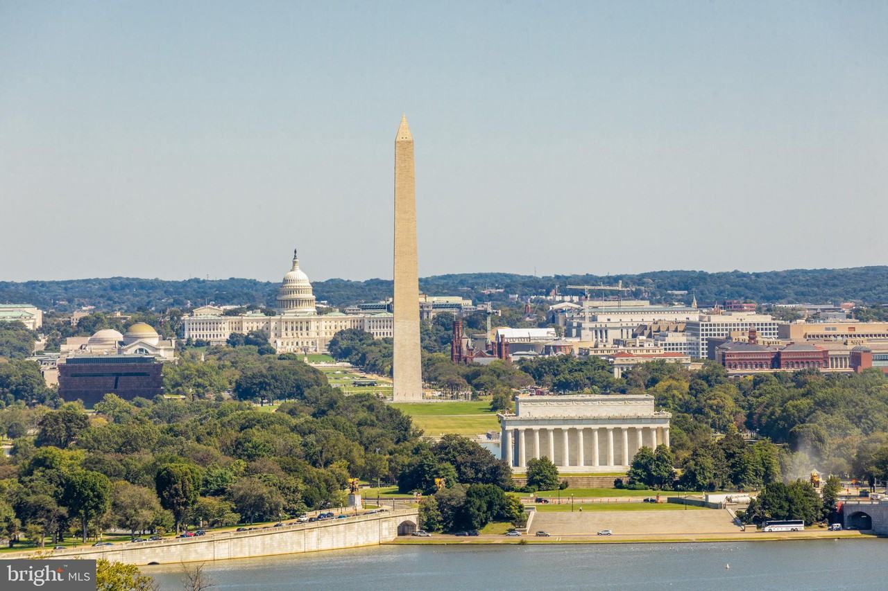 1401 N Oak St - Photo 2 of 50