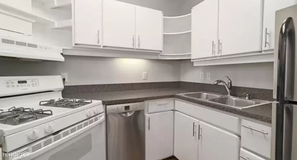 402 Koch Ave - Photo 3 of 6