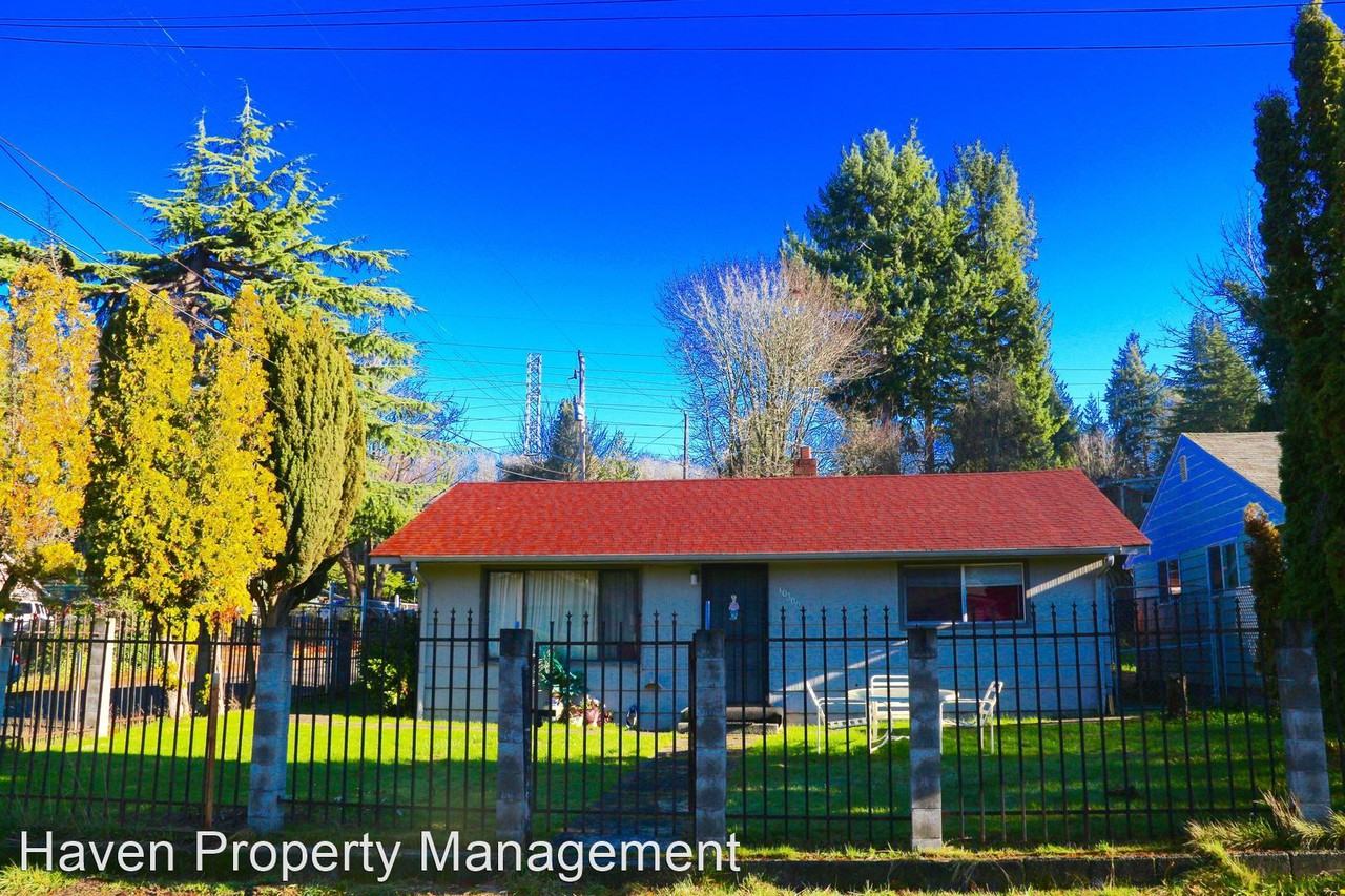 10300 51st Ave S - Photo 3 of 19