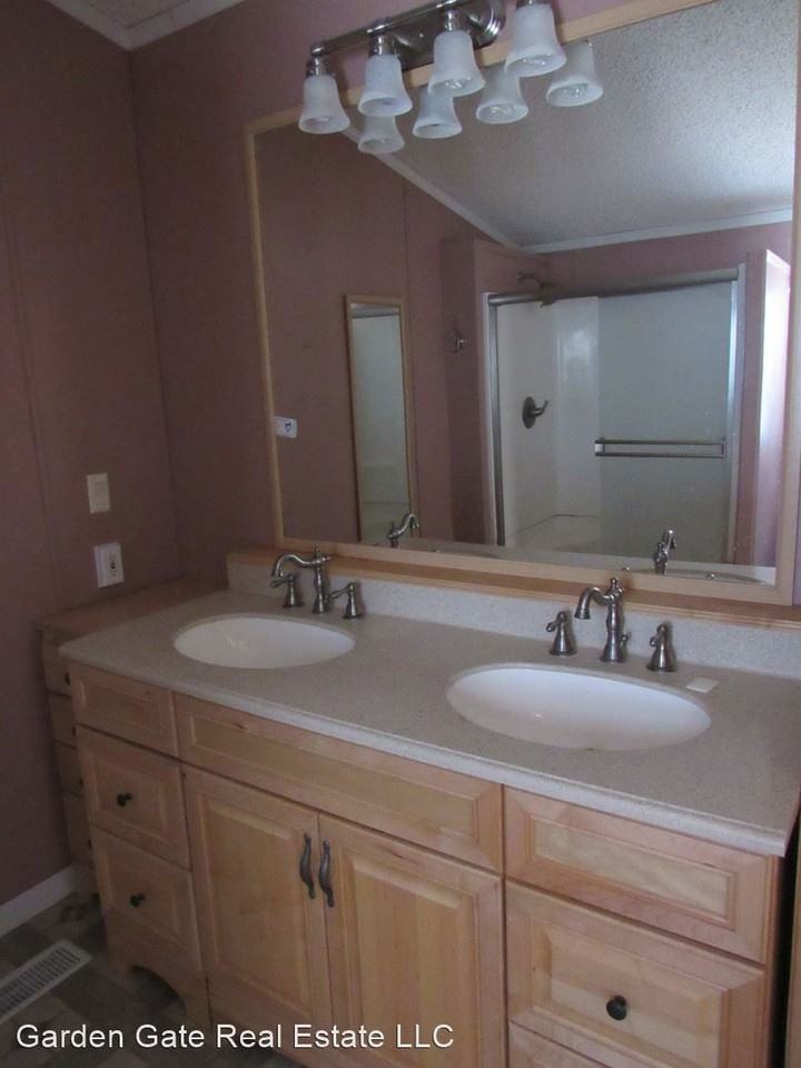 2745 Prairie Ln - Photo 3 of 9