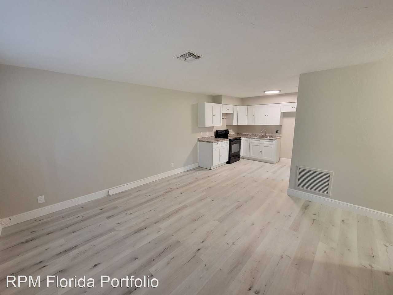 2095 NW 43rd St - Photo 2 of 11