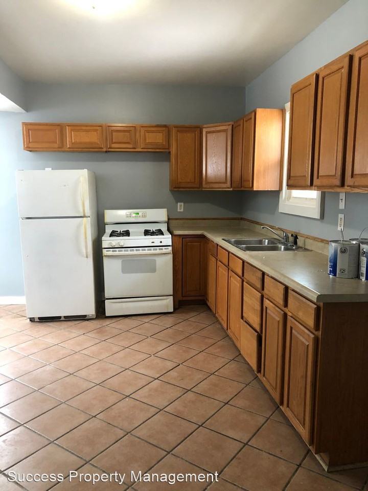 6035 24th Avenue - Photo 2 of 7