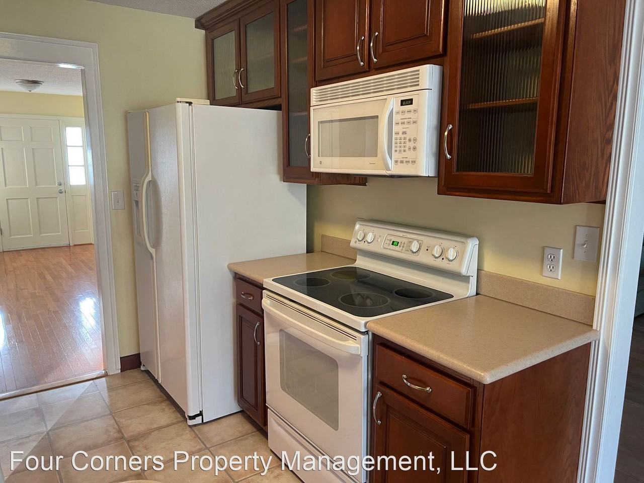 3959 Lewiston Rd - Photo 3 of 13