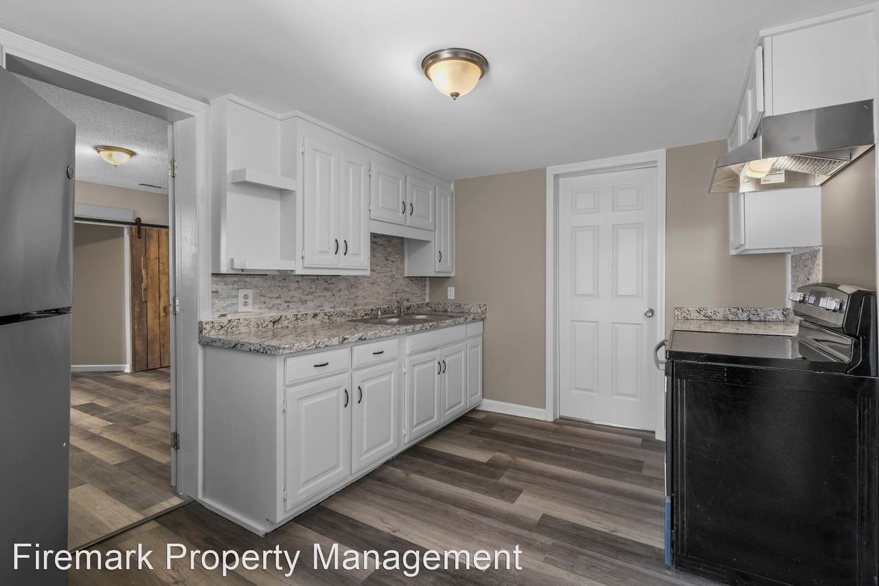 8310 Lawrenceburg Hwy - Photo 2 of 15