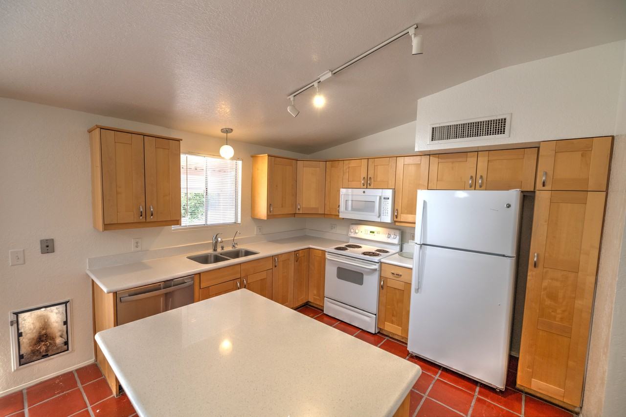 7651 N Casimir Pulaski Ave - Photo 3 of 25