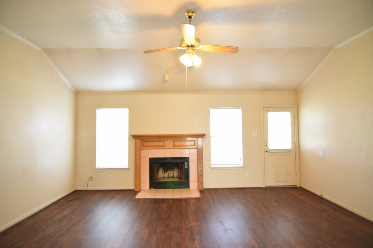 4201 Carolyn Dr - Photo 6 of 27