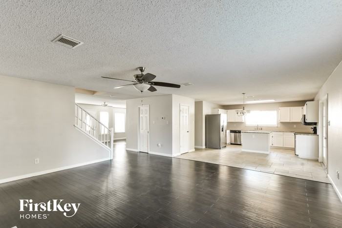 15446 Corian Creek Dr - Photo 2 of 15