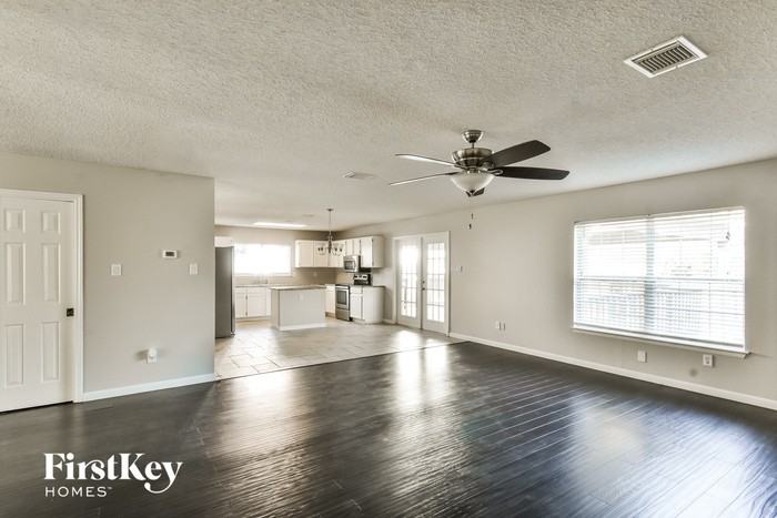 15446 Corian Creek Dr - Photo 3 of 15