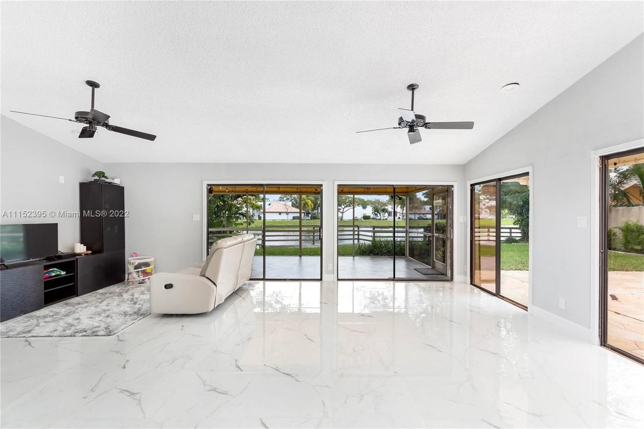 470 Northwest 38th Avenue - Photo 2 of 19