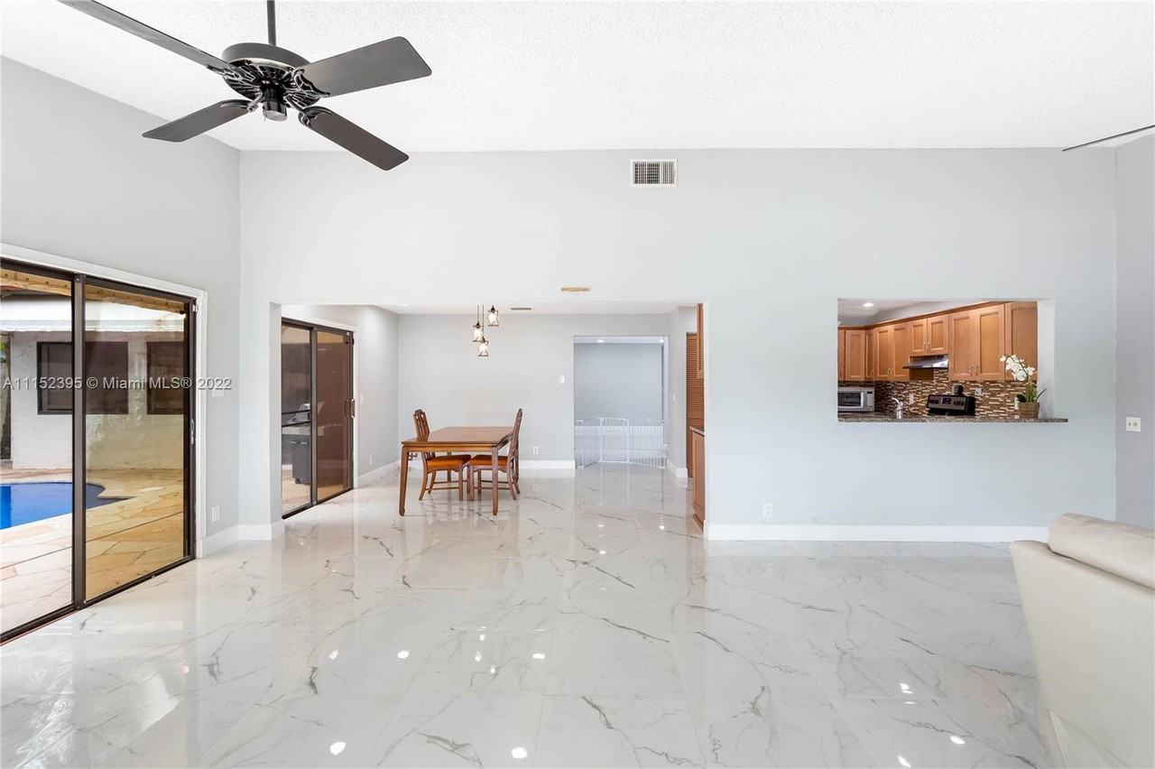 470 Northwest 38th Avenue - Photo 3 of 19